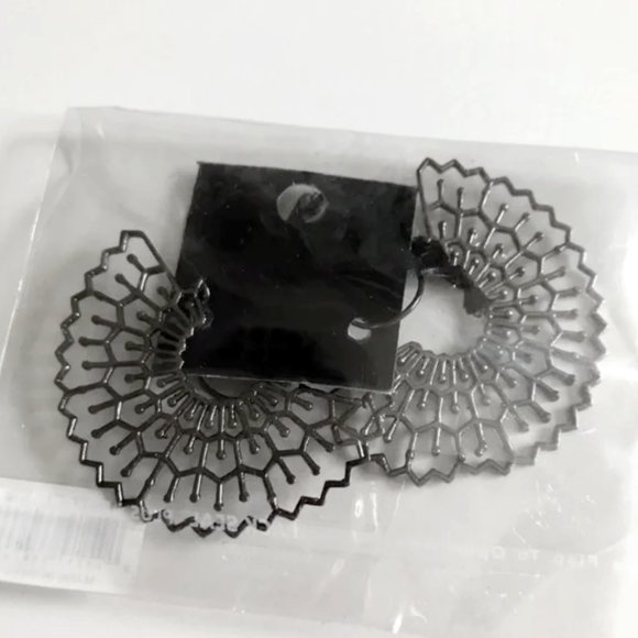 🛍 2 for $25! 🛍 Handmade Fan Hoop Metal Cutout Earrings - Picture 3 of 5